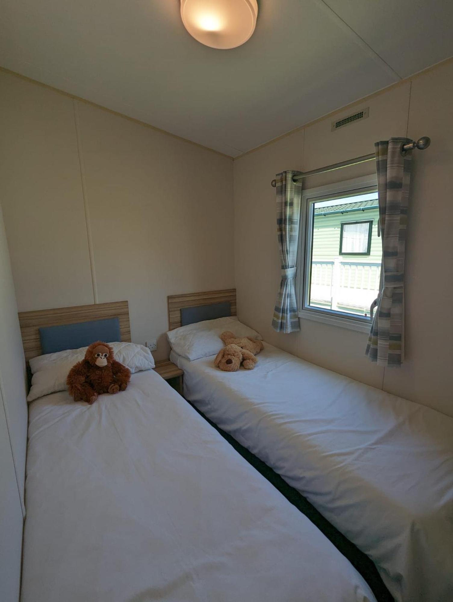 Lovely Bright Modern Caravan Swanage On Peaceful And Tranquil Holiday Park Eksteriør bilde