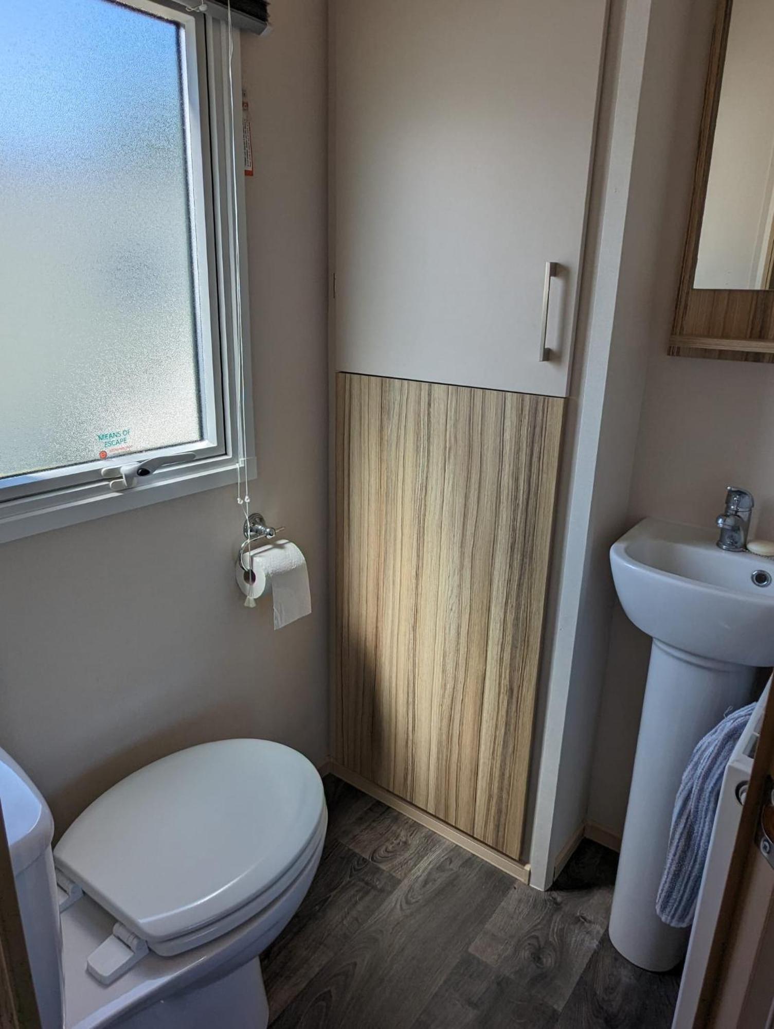 Lovely Bright Modern Caravan Swanage On Peaceful And Tranquil Holiday Park Eksteriør bilde