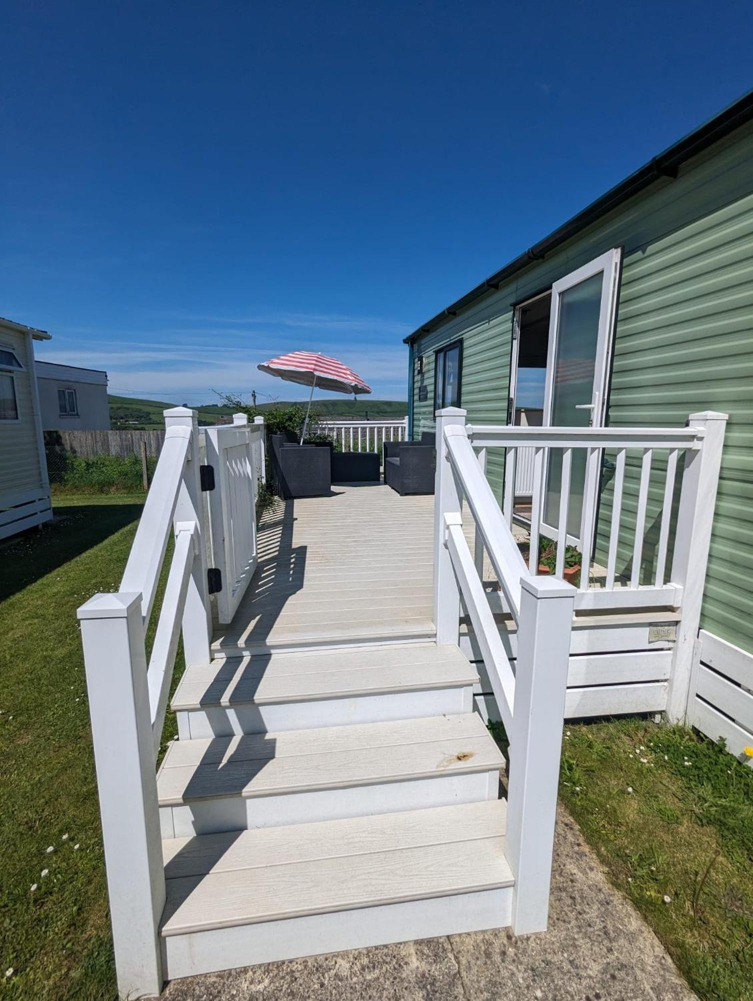 Lovely Bright Modern Caravan Swanage On Peaceful And Tranquil Holiday Park Eksteriør bilde